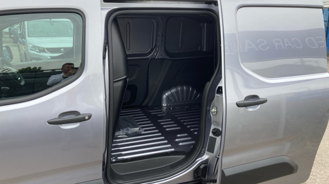 Peugeot Partner M Diesel 1.5 BlueHDi 100 Professional Plus Van - Image 5